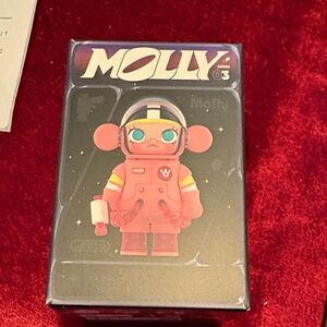 Molly Series 3 Collectible Figure blind box could be valuable secret
